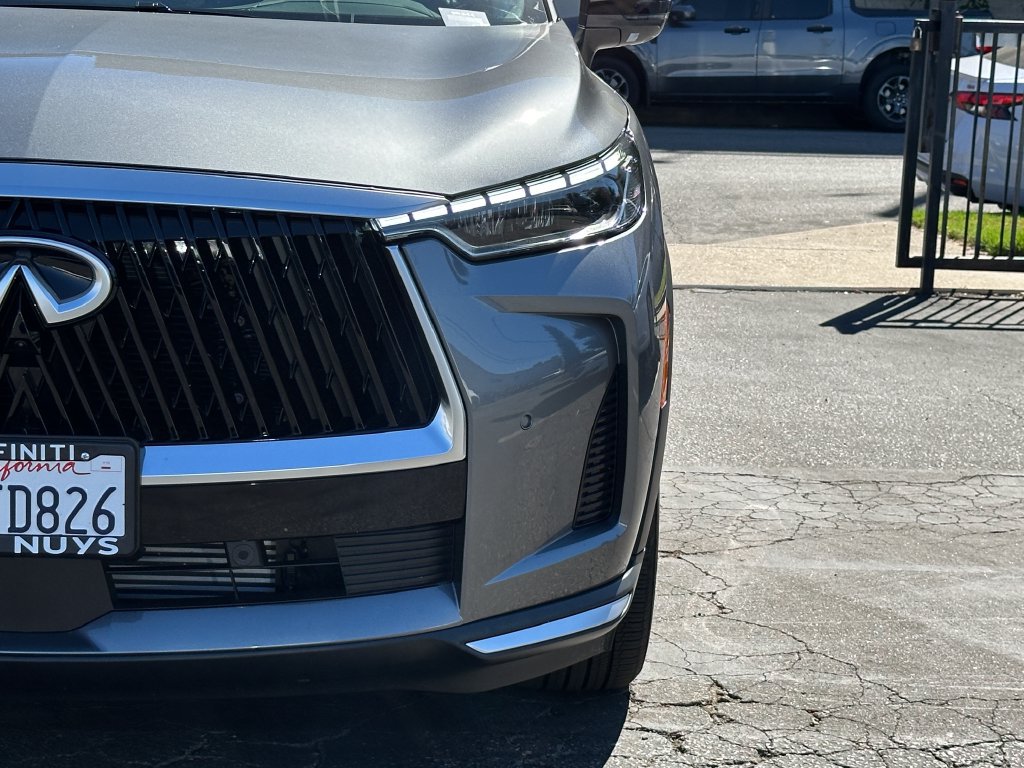 Certified 2027 INFINITI QX60 Luxe w/ Cargo Package FWD image 12