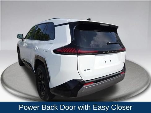 Used 2026 Toyota RAV4 SE w/ Convenience Package FWD image 10