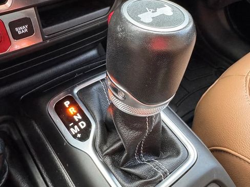 Used 2020 Jeep Wrangler Unlimited Rubicon w/ LED Lighting Group AWD/4WD image 19