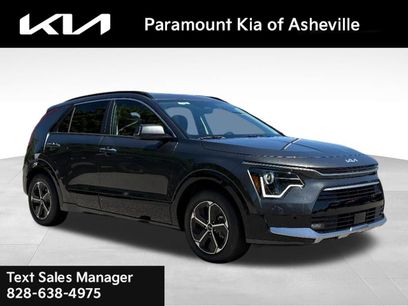 New 2025 Kia Niro SX