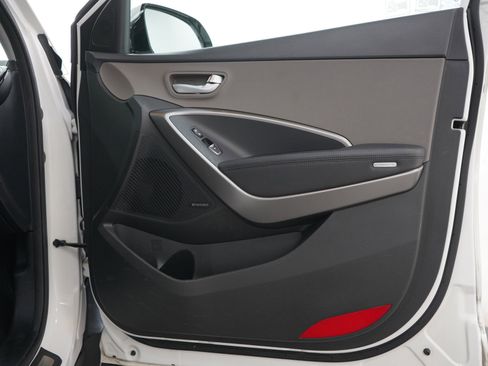 Used 2013 Hyundai Santa Fe GLS FWD image 9