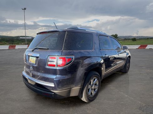 Used 2016 GMC Acadia SLE FWD image 3