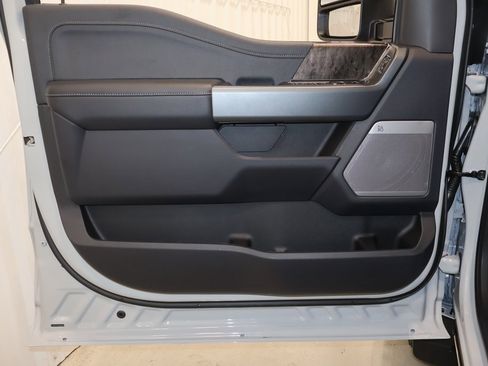 New 2025 Ford F350 Lariat w/ Lariat Ultimate Package image 9