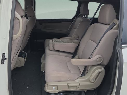 Used 2019 Honda Odyssey EX image 10