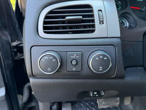 Used 2013 Chevrolet Silverado 2500 LTZ w/ Z71 Appearance Package AWD/4WD image 22
