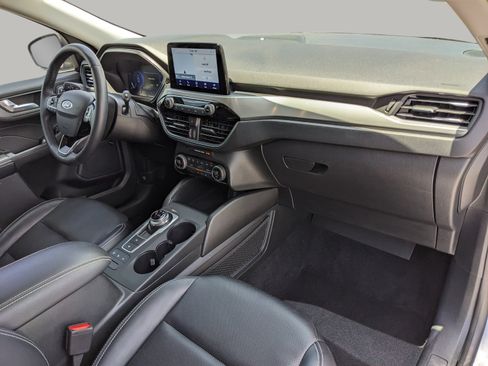 Used 2021 Ford Escape Titanium FWD image 16