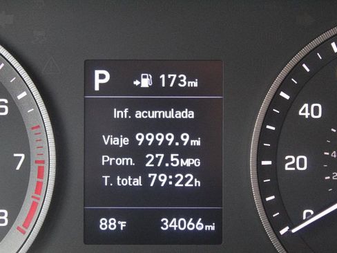 Used 2021 Hyundai Tucson SE image 18