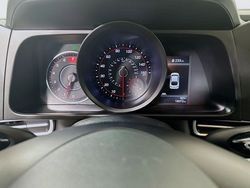 Used 2023 Hyundai Elantra SEL FWD image 19