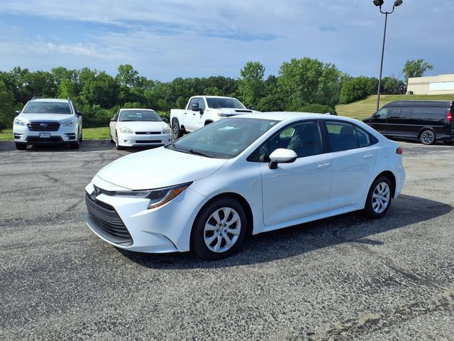 Used 2024 Toyota Corolla LE FWD image 12