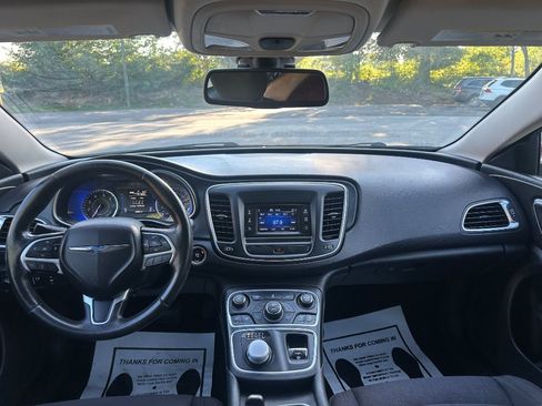 Used 2015 Chrysler 200 Limited w/ Convenience Group FWD image 17
