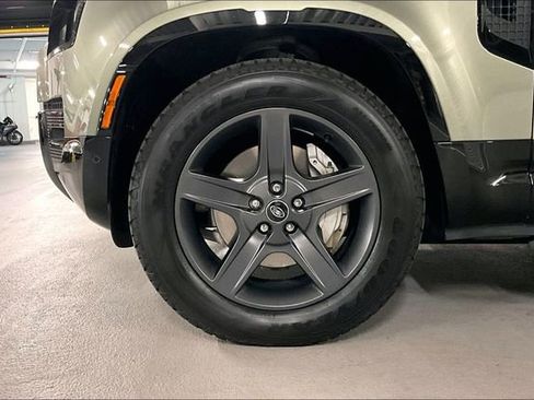 Certified 2025 Land Rover Defender 130 X-Dynamic SE AWD/4WD image 8