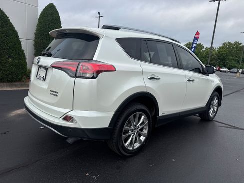 Used 2018 Toyota RAV4 Limited AWD/4WD image 14