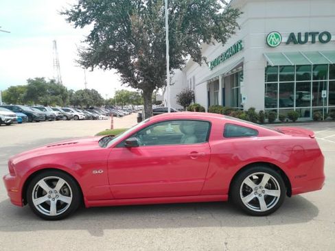 Used 2013 Ford Mustang GT Premium RWD image 10