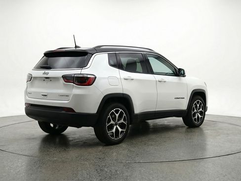 Used 2025 Jeep Compass Limited AWD/4WD image 9