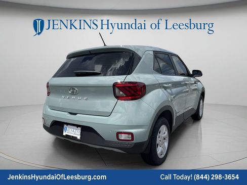 New 2026 Hyundai Venue SE FWD image 5