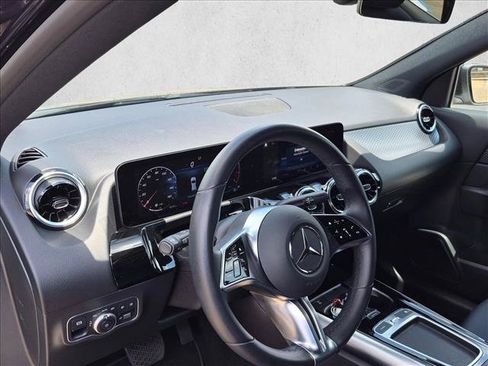 Used 2025 Mercedes-Benz GLA 250 image 9