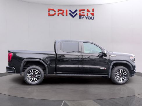 Used 2024 GMC Sierra 1500 AT4 w/ AT4 Premium Package image 6