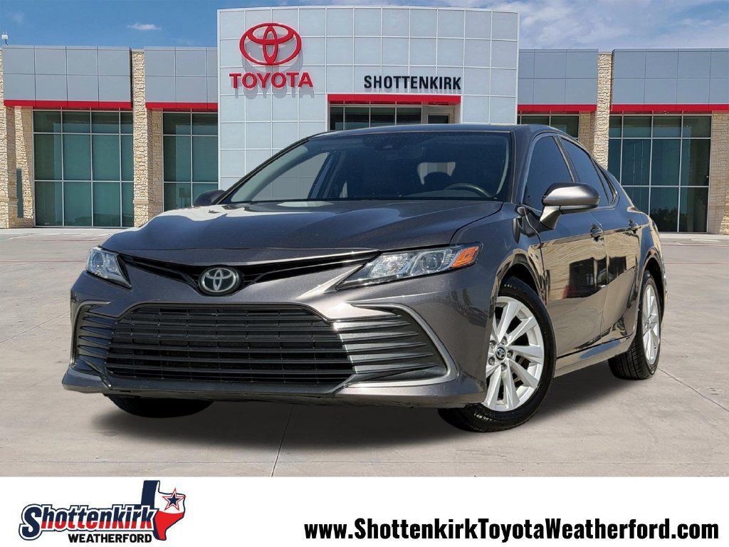 Used 2023 Toyota Camry LE FWD image 1