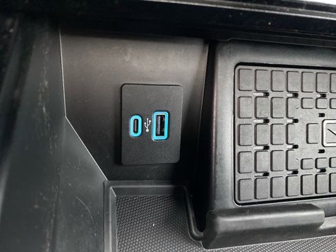 Used 2023 Ford F150 Lariat w/ Equipment Group 502A High image 13