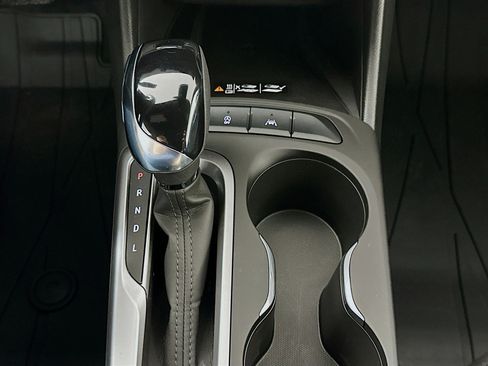 Used 2025 Buick Envista Preferred w/ Convenience I Package image 23