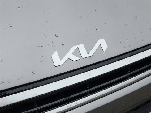 Used 2025 Kia K4 EX image 9