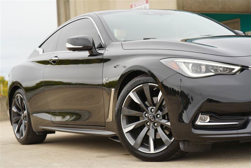 Used 2020 INFINITI Q60 3.0t Luxe w/ Essential Package AWD/4WD image 14