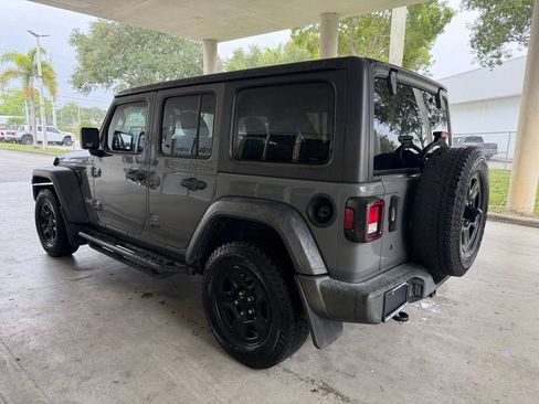 Used 2019 Jeep Wrangler Unlimited Sport S AWD/4WD image 4