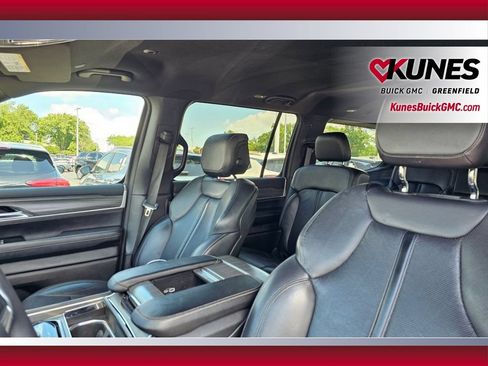 Used 2024 Jeep Wagoneer Series II AWD/4WD image 13
