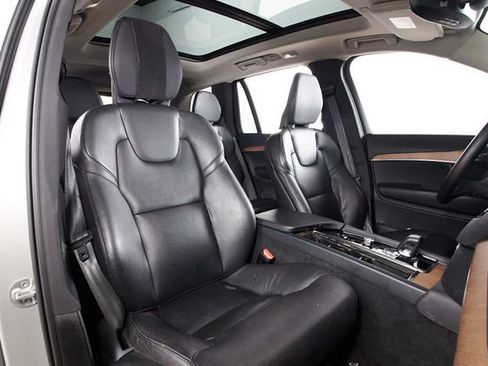Certified 2023 Volvo XC90 B5 Plus w/ Protection Package Premier AWD/4WD image 20
