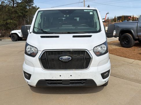 Used 2024 Ford Transit 350 XLT image 3