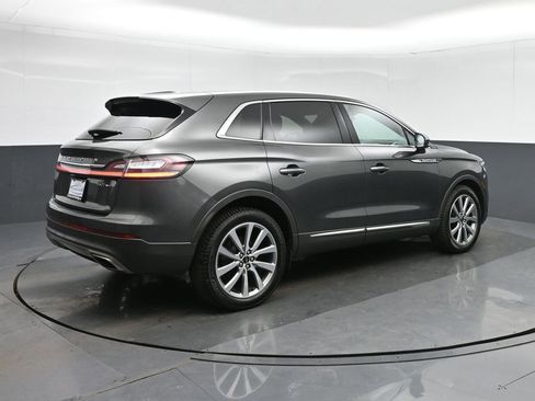 Used 2019 Lincoln Nautilus Select image 7