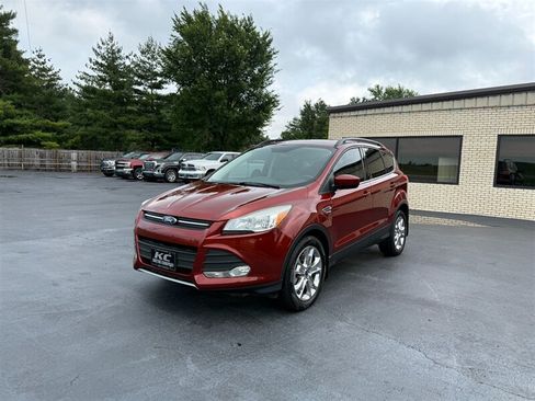 Used 2014 Ford Escape SE w/ Equipment Group 201A AWD/4WD image 1