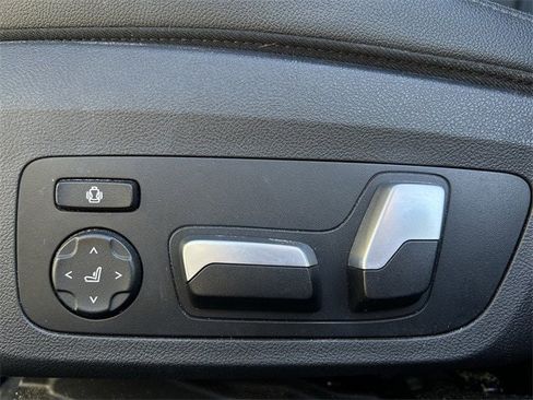 Used 2019 BMW 330i Sedan w/ Convenience Package image 29