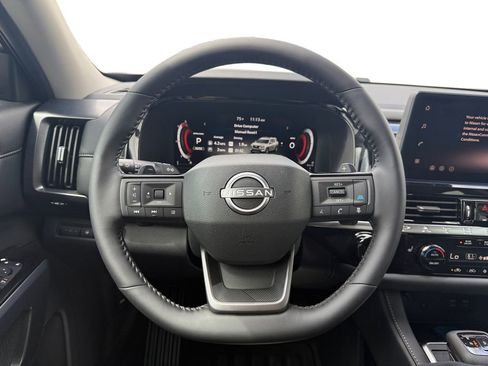 New 2026 Nissan Pathfinder SL AWD/4WD image 13