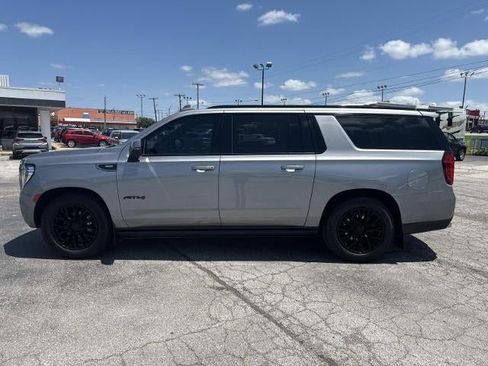 Used 2023 GMC Yukon XL AT4 AWD/4WD image 10