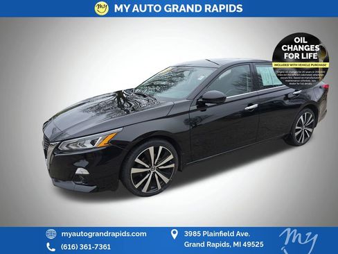 Used 2020 Nissan Altima 2.5 Platinum AWD/4WD image 3