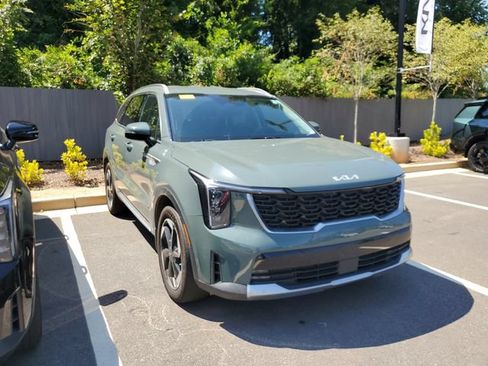 Used 2025 Kia Sorento EX AWD/4WD image 3
