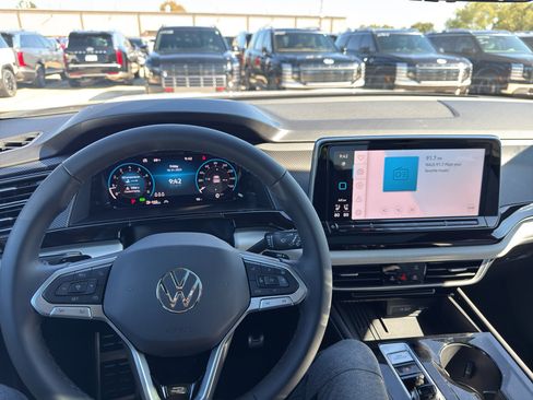 New 2026 Volkswagen Atlas Cross Sport SEL Premium R-Line AWD/4WD image 15
