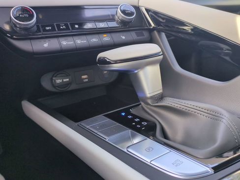 New 2026 Hyundai Elantra Limited image 20
