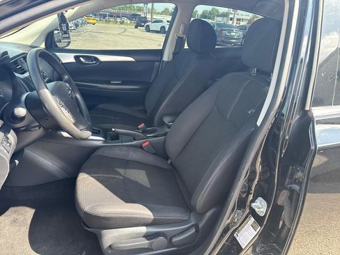 Used 2016 Nissan Sentra S image 9