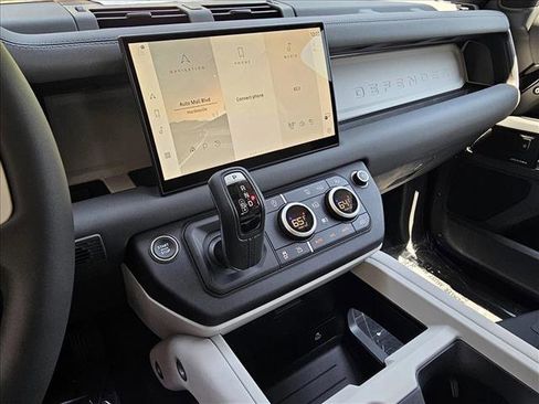 New 2025 Land Rover Defender 110 S image 12