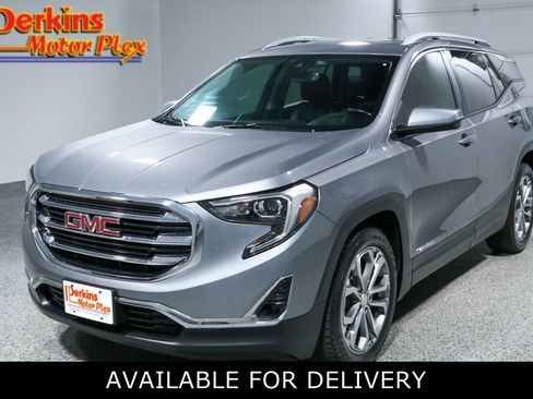 Used 2020 GMC Terrain SLT w/ Preferred Package FWD image 1