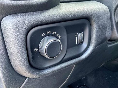New 2024 RAM 3500 Tradesman w/ Chrome Appearance Group AWD/4WD image 17
