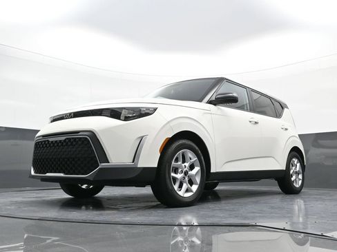 Used 2025 Kia Soul S image 22