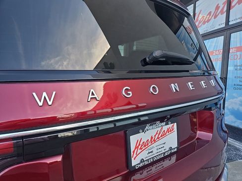 Used 2024 Jeep Wagoneer Series II image 20