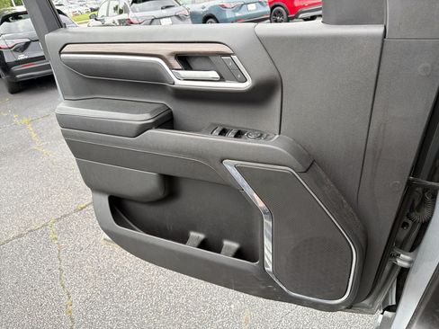Used 2023 Chevrolet Silverado 1500 LT AWD/4WD image 12