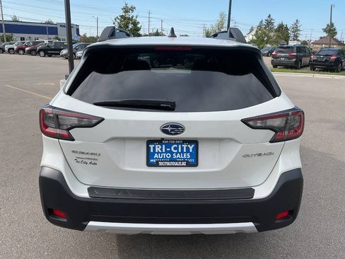 Used 2023 Subaru Outback Limited AWD/4WD image 6