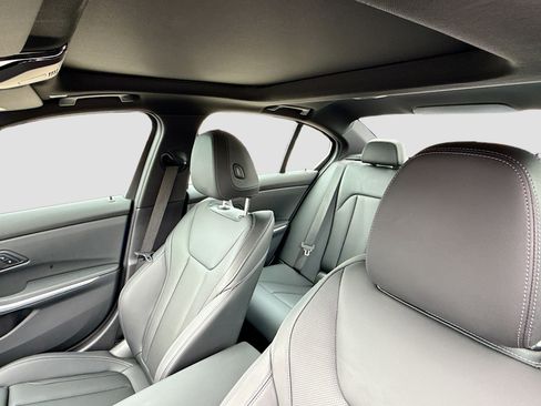 Used 2025 BMW M340i image 27