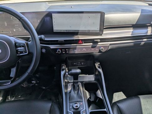 Certified 2025 Kia Sorento EX AWD/4WD image 16
