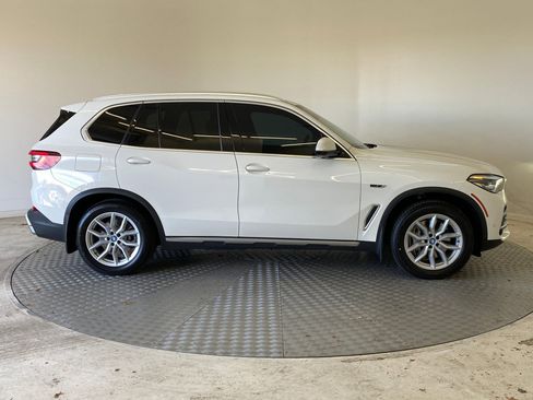 Certified 2022 BMW X5 xDrive45e image 7